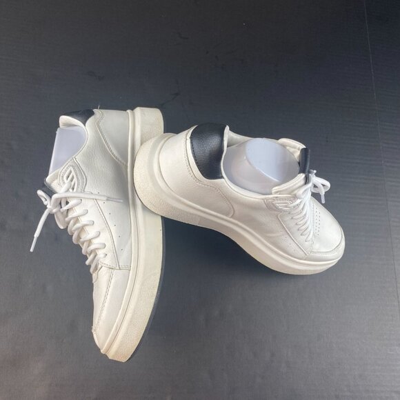 Pull & Bear Men's White Sneakers Sz 9 US Leather Movement Of An Urban Generation - Picture 2 of 14